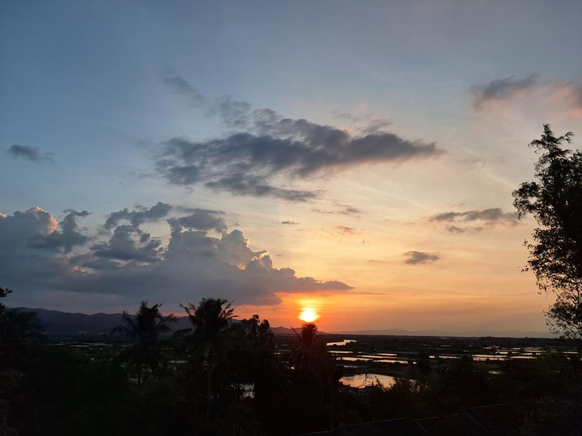 Homestay Dat Phu 绥和市 外观 照片
